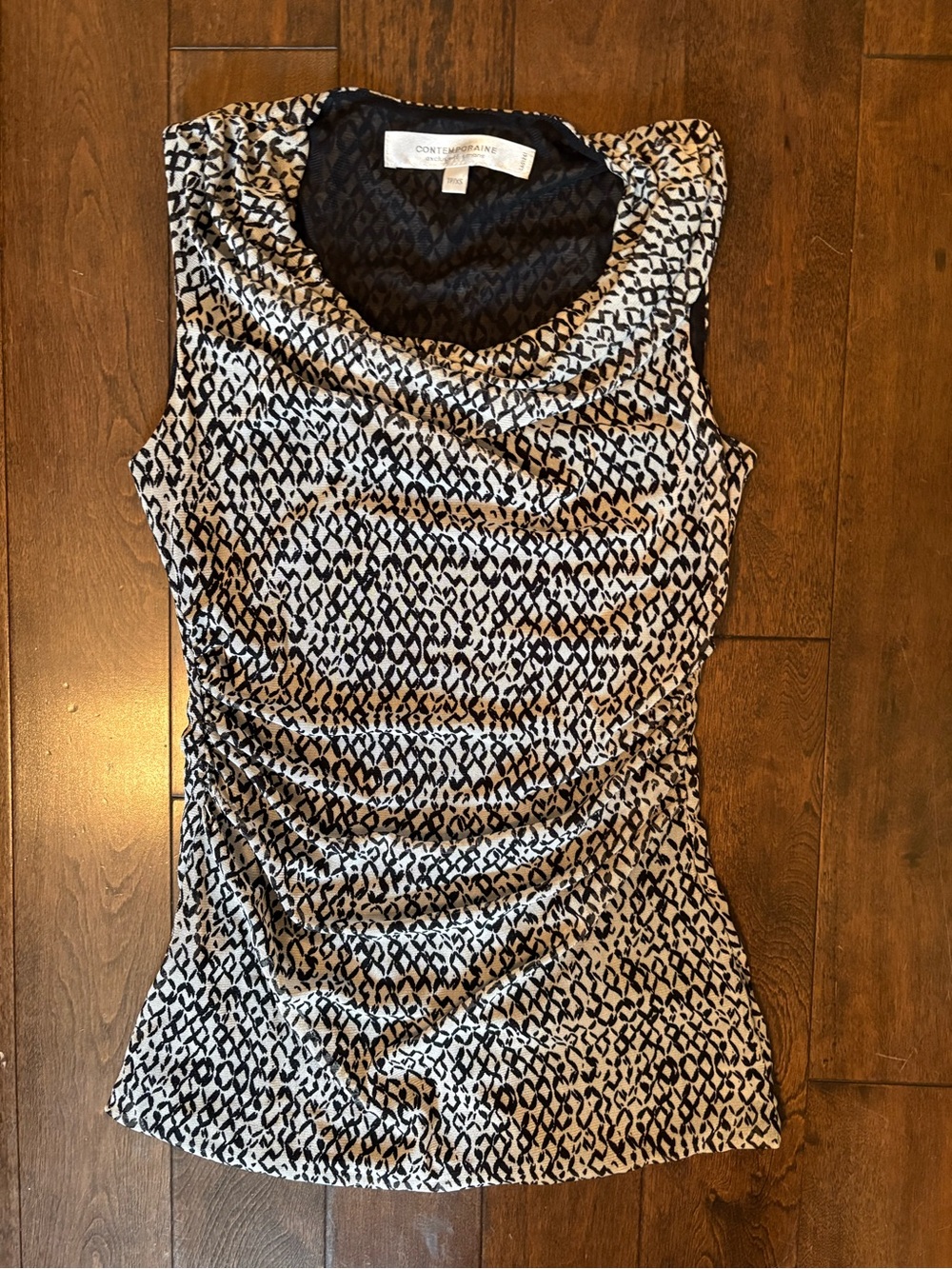 Contemporaine Simons Black & White Graphic Stretchy Sleeveless Top - Size XS